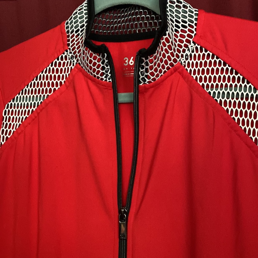 Tail sport jacket, size medium